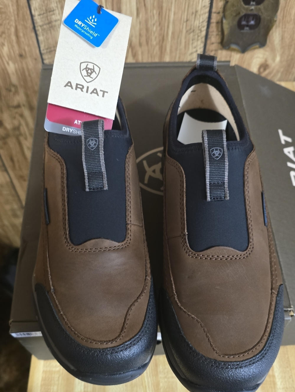 Ariat Men's 8 D Terrain Ease H2O Waterproof Men's Shoes - Distressed Brown NWT
